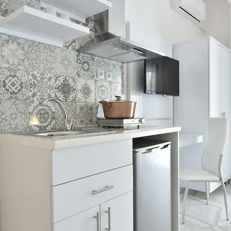 Ilion Luxury Apartament *
